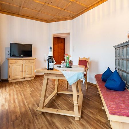 Hotel Krone Tirol Ройте Экстерьер фото