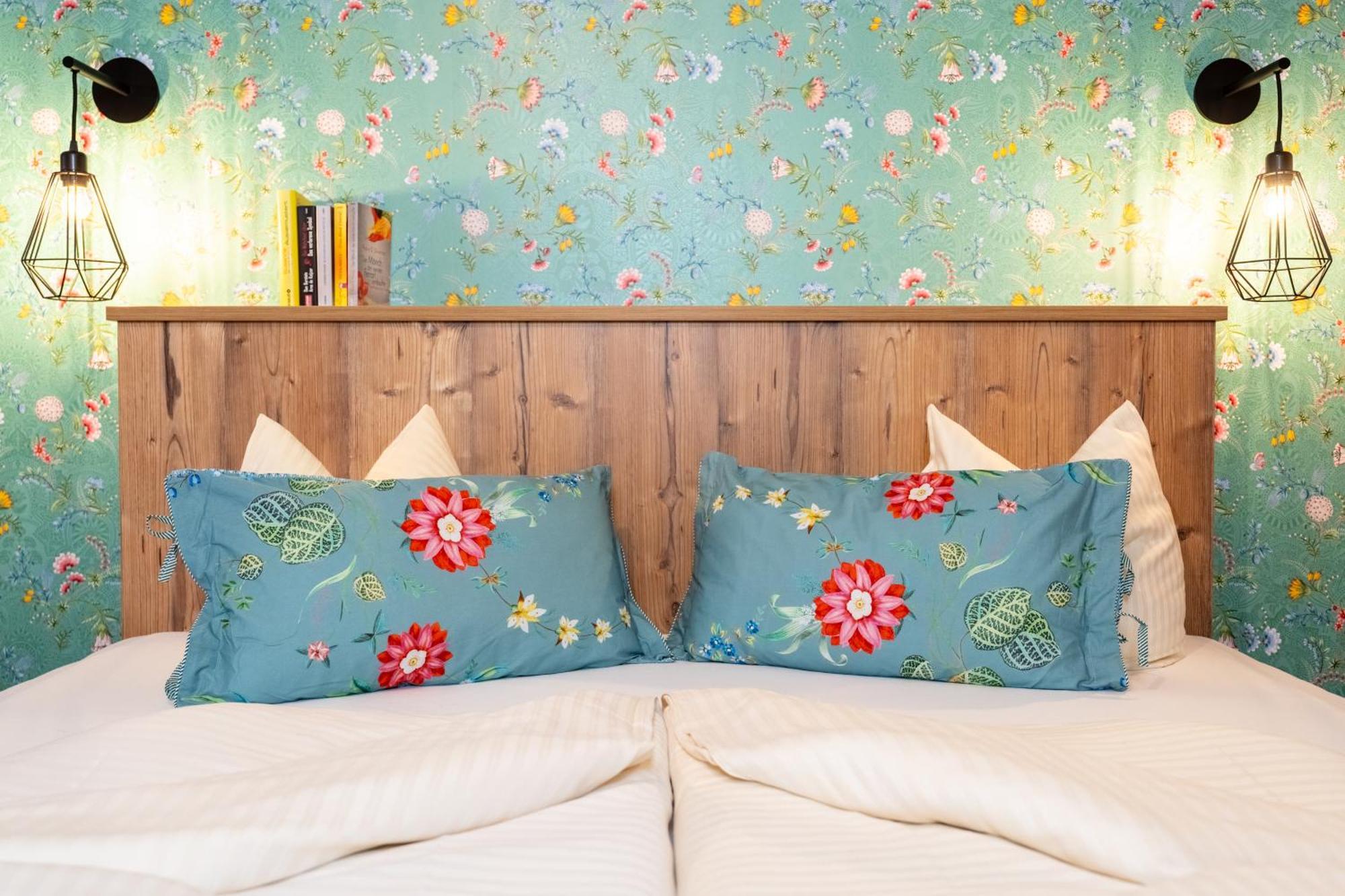 Hotel Krone Tirol Ройте Экстерьер фото