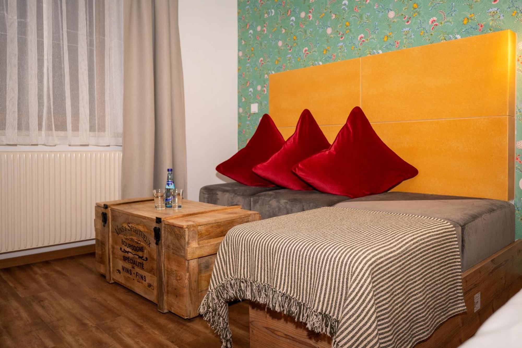Hotel Krone Tirol Ройте Экстерьер фото