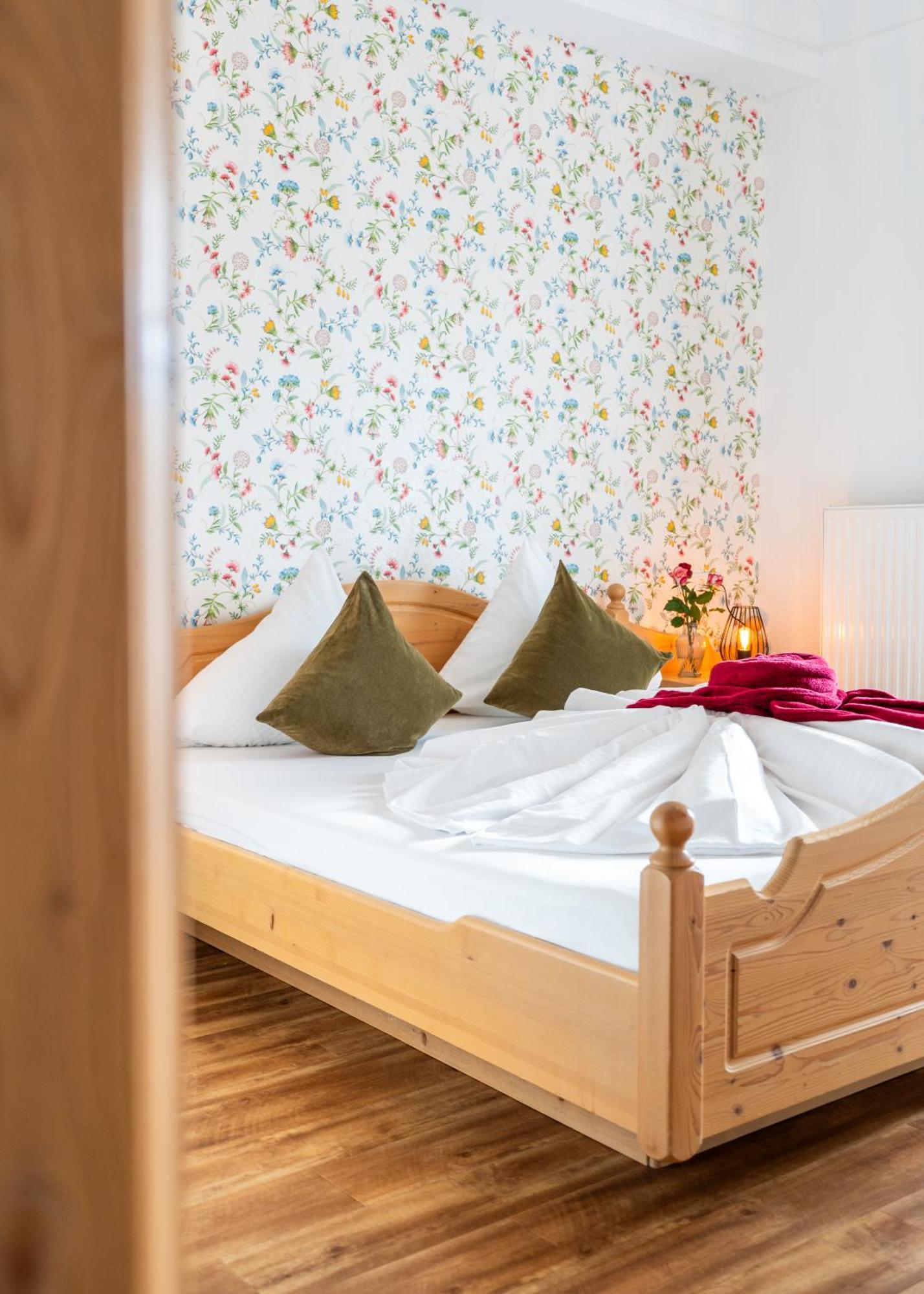 Hotel Krone Tirol Ройте Экстерьер фото